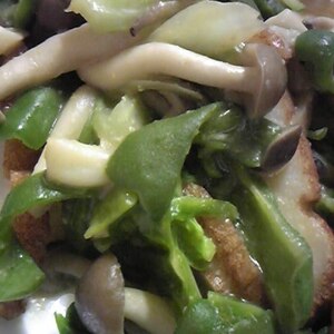 こってり味が好評！みそ野菜炒め